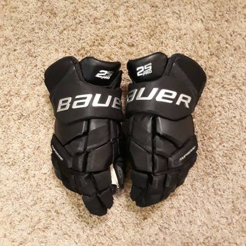 Bauer Supreme 2S Pro gloves, used 3 times, 15 inch, great condition