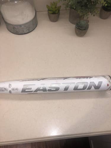 White High School/College 2021 Easton (-10) 23 oz 33" Ghost Bat