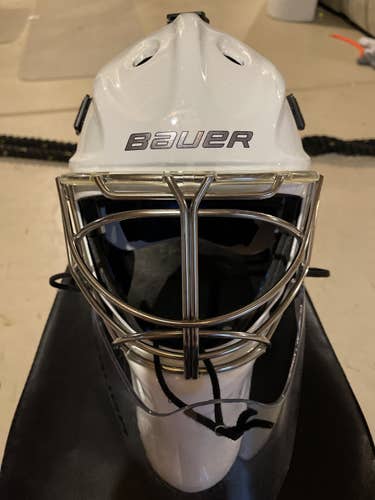 White Used Bauer  NME 8 Goalie Mask