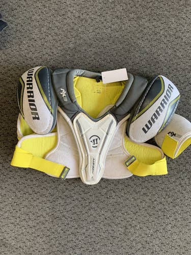 Used Warrior Alpha Dx3 L Xl Ice Hockey Shoulder Pads
