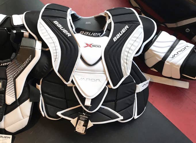 Senior Medium Bauer Vapor X900 Goalie Chest Protector