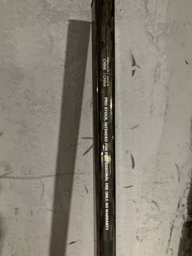 Senior Right Handed Toe Pattern Pro Stock Jetspeed Team Hockey Stick