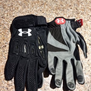 Used small Player's Under Armour Gloves