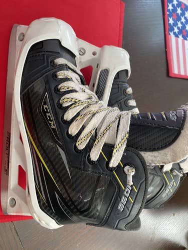 CCM goalie skates Jr 5