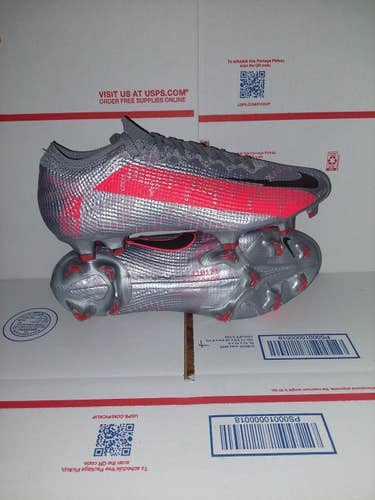 New Size 7.5 Nike Mercurial Vapor 13 Cleats