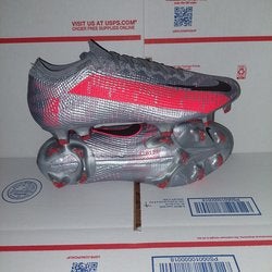 New Size 7.5 Nike Mercurial Vapor 13 Cleats