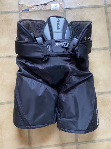 Reebok 11k pants senior Med