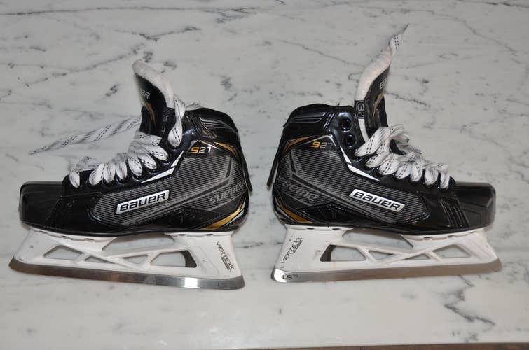 Used Junior Bauer Supreme S27 Hockey Goalie Skates Regular Width Size 3.5