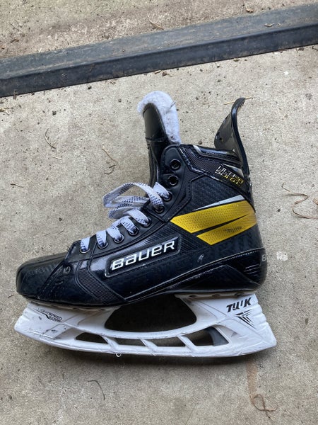 Senior Used Bauer Supreme Ultrasonic Hockey Skates Regular Width Pro Stock Size 8