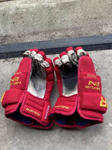 Red Used Senior Bauer Nexus 2N Gloves 14" Pro Stock