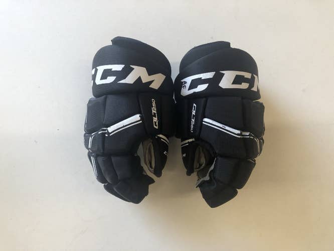 Black Used Junior CCM QLT250 Gloves 11"