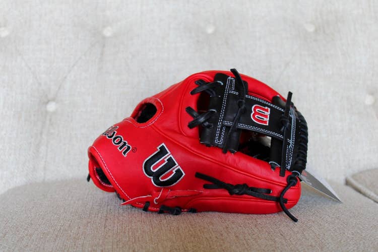Wilson Glove Of The Month June A2K 1786 11.5” Baseball Glove