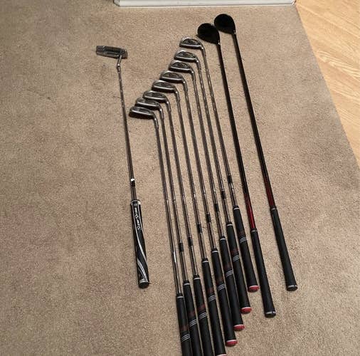 Men's Right Handed Regular Flex Steel Shaft i3 Iron Set