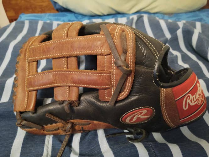 Black Used High School/College Rawlings Left Hand Throw Outfield Premium Series Glove 12.75"