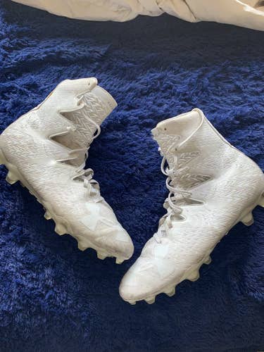 Mens Cleats Under Armour highlight Cleats