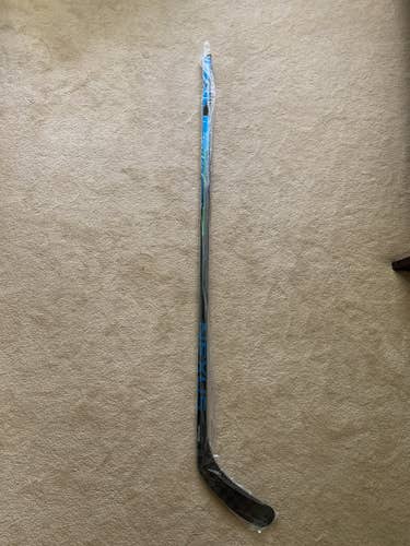 *NEW* Senior Right Hand P92 77 Flex Nexus Geo Hockey Stick