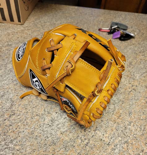 Used High School/College Louisville Slugger Right Hand Throw Infield Pro Flare Baseball Glove 11.5"