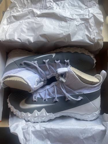New Size 10 (Women's 11) Nike Shoes
