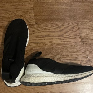 Black Adult Size 8 Adidas Ultraboost