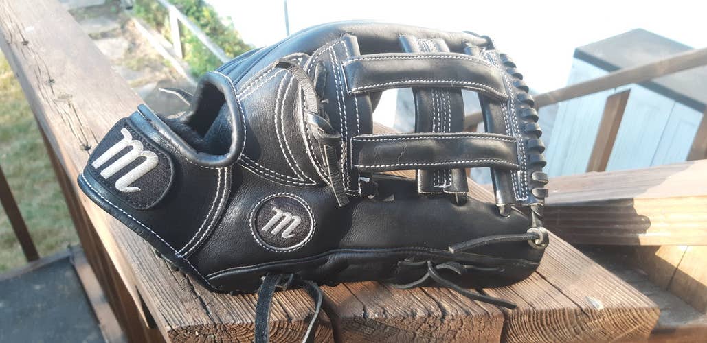Black Used Marucci Right Hand Throw Outfield Founders Series Baseball Glove 12.75"