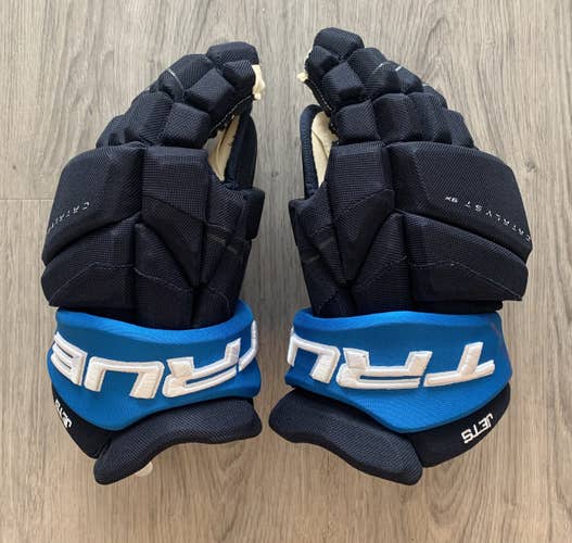 Winnipeg Jets Pro Stock Gloves TRUE Catalyst 9X 14” Brand New