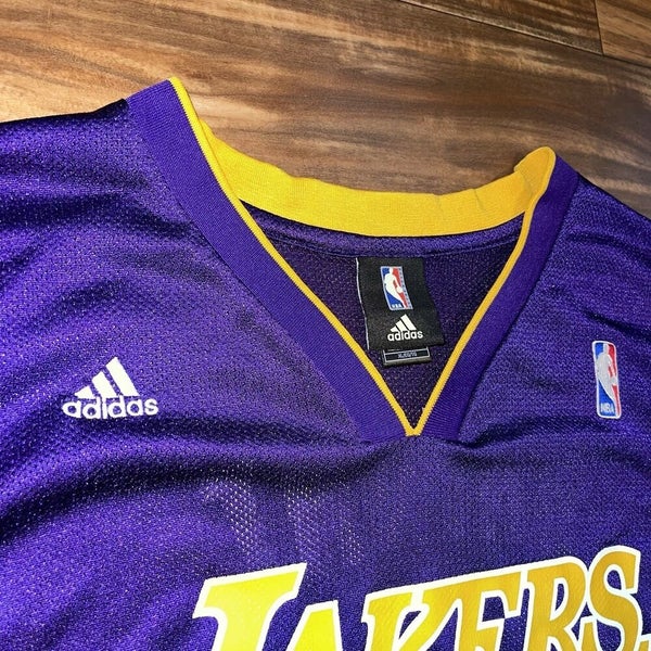 Los Angeles Lakers Kobe Bryant 24 Jersey T-shirt Adidas Size M. Used.