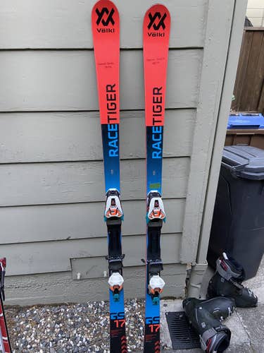 Used 2019 Volkl Racing Racetiger GS Skis With Bindings Max Din 10