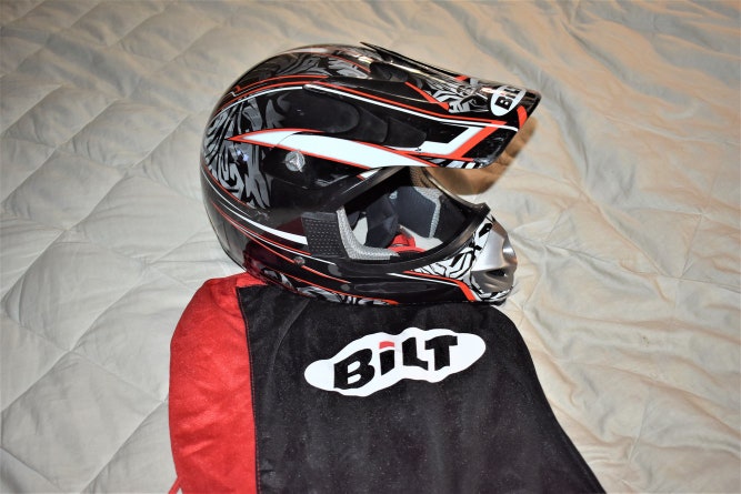 BiLT Motocross Helmet with Protective Bag, Red/White/Black, Jr. Large