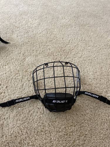 Senior Medium Bauer Full Cage Profile II Facemask