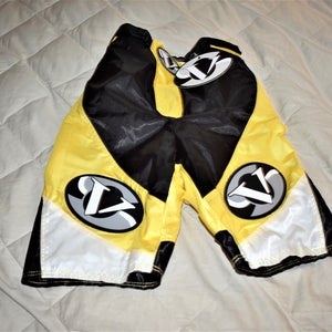 NEW - Savage BMX / MTN Bike Shorts w/Liner and Hip Pads, Yellow, Size 28