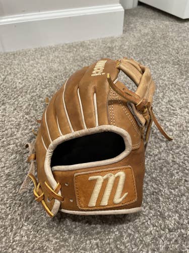 Used Right Hand Throw 11.75" Cypress Series Baseball Glove