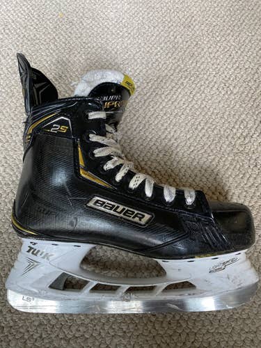 Used Bauer Supreme 2S size 7.5 D