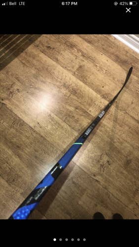 New Right Handed Mid Pattern Nexus Geo Hockey Stick