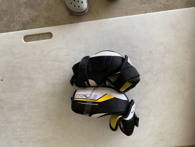 Senior Used Large Easton Elbow Pads