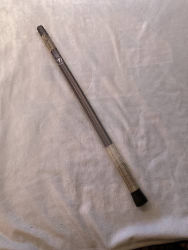Used Warrior Evo Lacrosse Shaft