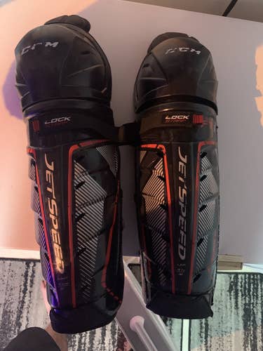 Senior CCM Pro Stock JetSpeed FT1 Shin Pads