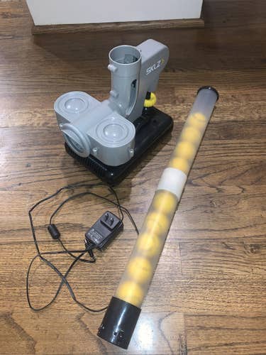 SKLZ lighting bolt automatic pitching machine