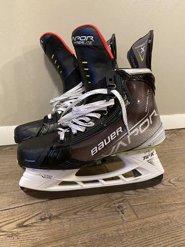 Senior Bauer Vapor Hyperlite Skates 10.5