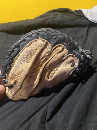 Kid Pitch (9YO-13YO) Right Hand Throw 32.5" Catcher's Glove