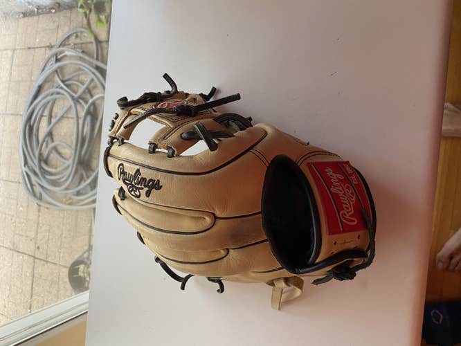 High School/College Infield 11.5" Gold Glove Baseball Glove