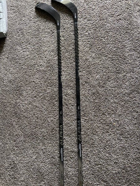 Senior Right Handed Pro Stock Alpha DX Hockey Stick