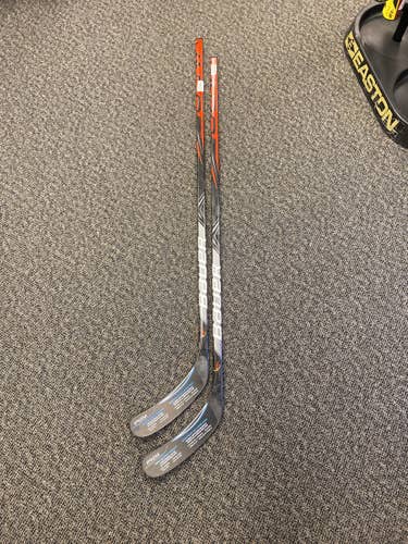 2-Pack New Bauer Vapor FlyLite 77 P92M Right Hockey Stick