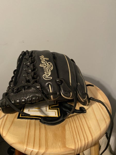 Black New Pitcher's 11.75" Heart of the Hide Baseball Glove