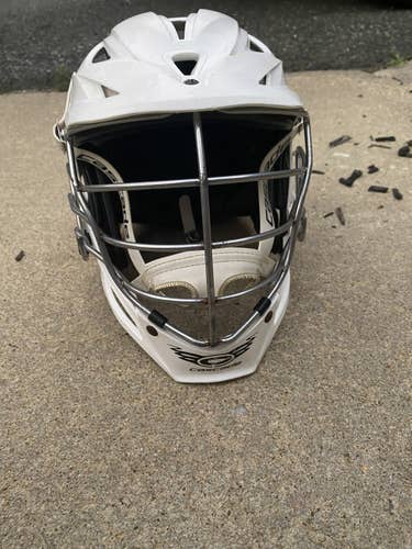 White Adult Cascade R Helmet