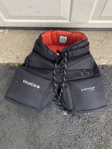 Black Intermediate Used Small Vaughn LT60 Hockey Goalie Pants