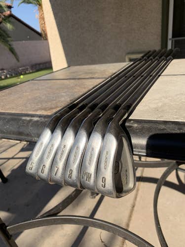 Men's Right Handed Regular Flex Graphite Shaft King Oversize Iron Set