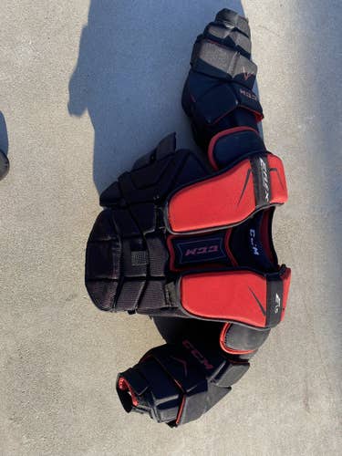 Youth Used One Size Fits All CCM Extreme Flex E1.5 Goalie Chest Protector