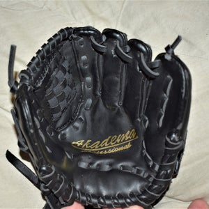 Mini Akadema Baseball Glove