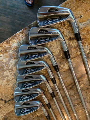 Used Titleist Right Handed Iron Set
