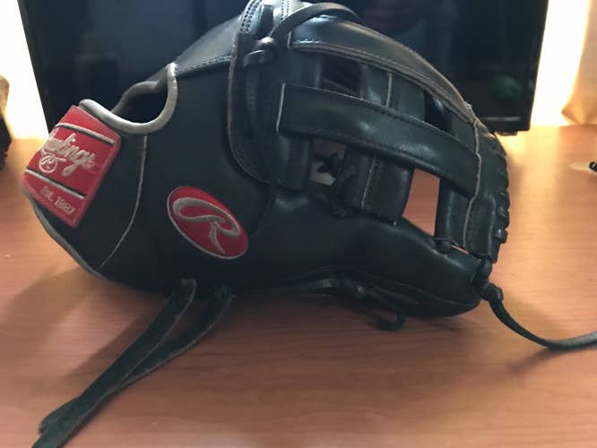 Black Used Right Hand Throw 11.5" Heart of the Hide Baseball Glove